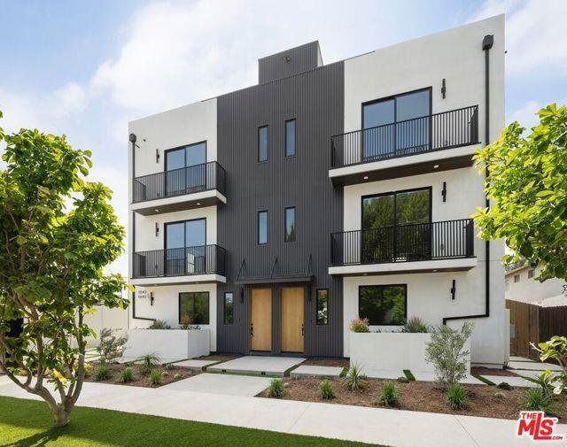 Primary Photo - 5545 1/2 Calhoun Avenue, Los Angeles, CA 9...