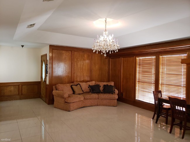 Building Photo - 3 br, 2 bath House - 505 Zinnia Ave