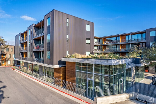 The 900 Condos of Austin