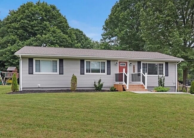 Building Photo - 2922 Cliffside Dr