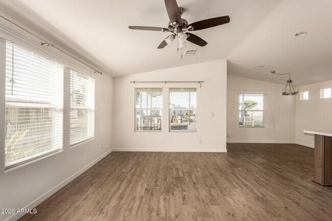 Foto del edificio - 10810 N 91st Ave