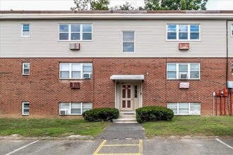 Building Photo - 96 Belair Dr