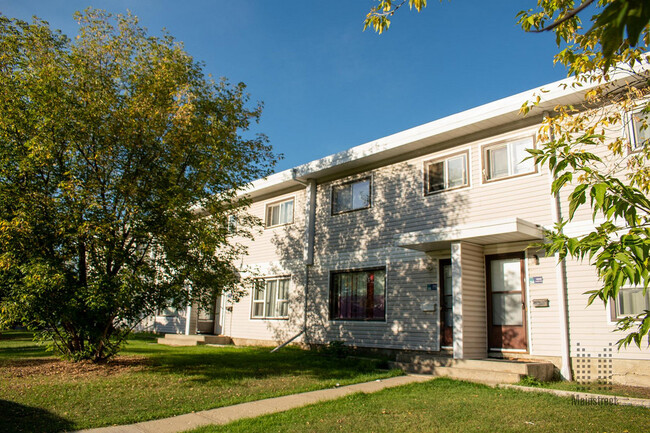 Photo du bâtiment - Lauderdale Manor