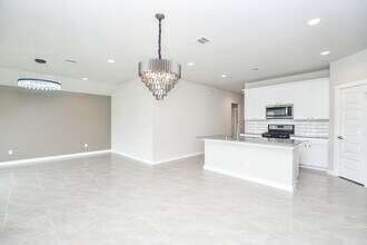 Building Photo - 3831 Sparkman Ln