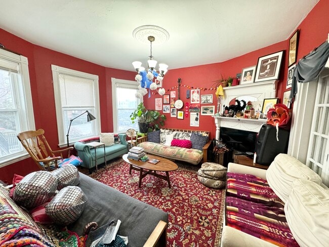 Foto del edificio - 16 Fisher Ave