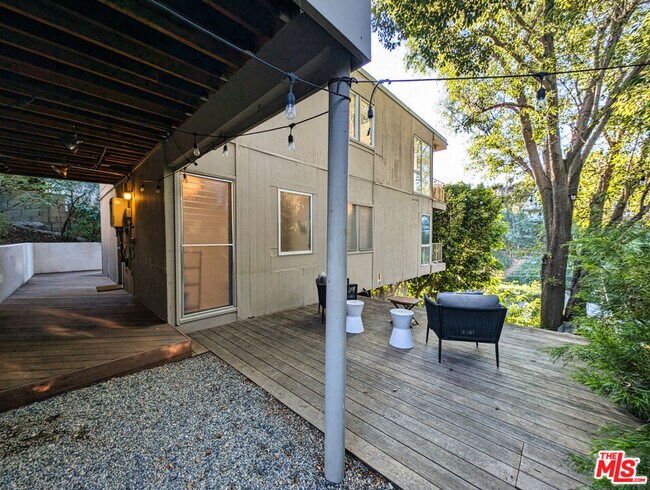 Building Photo - 3877 Latrobe St