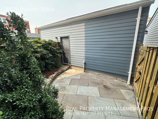 Building Photo - Qualify for a zero deposit? Minutes to VRE