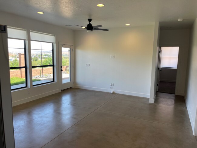 Foto del edificio - 676 676 W Lava Pointe Dr
