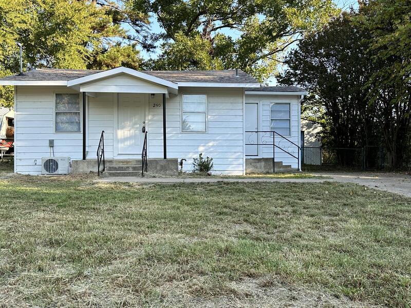 Primary Photo - 250 Airport Rd