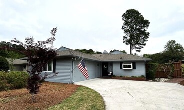Building Photo - 1213 Bayside Cir W