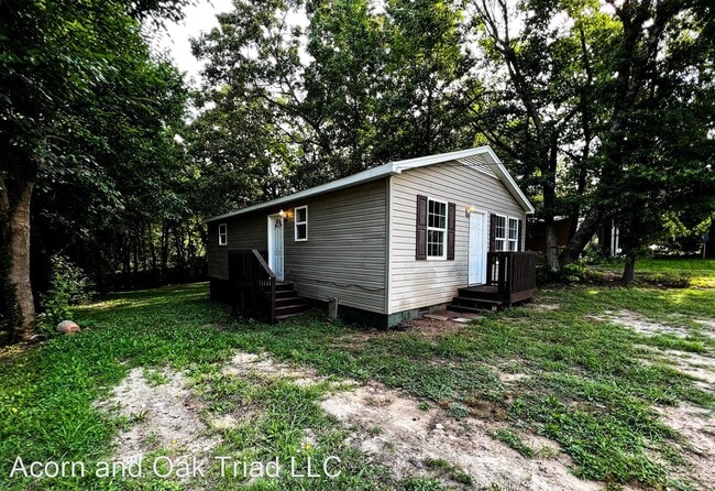 Building Photo - 3 br, 1 bath House - 707 Wise Ave