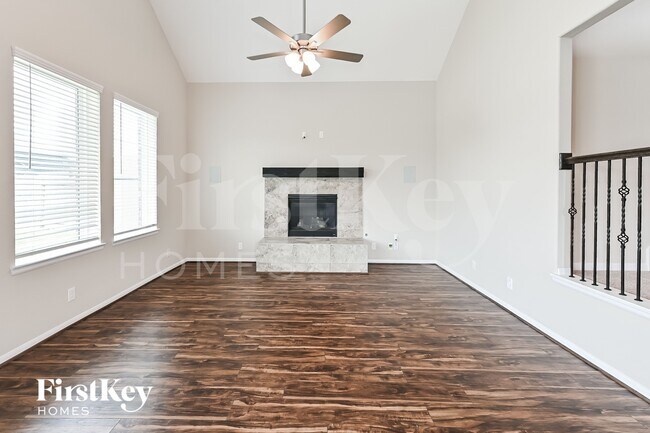 Foto del edificio - 4718 Painted Bunting Ln