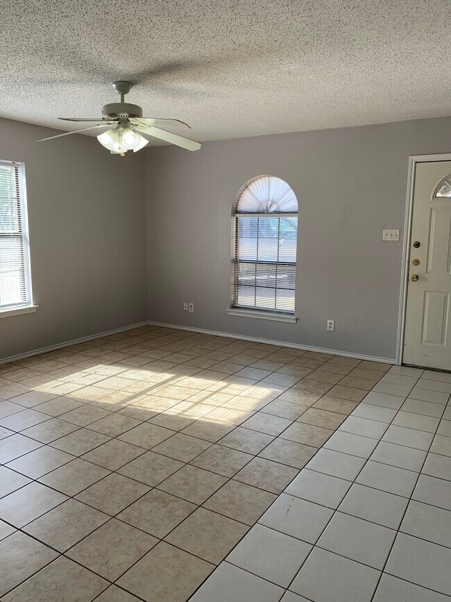 2916 N 32nd St Unit D, McAllen, TX 78501 Apartments in McAllen, TX
