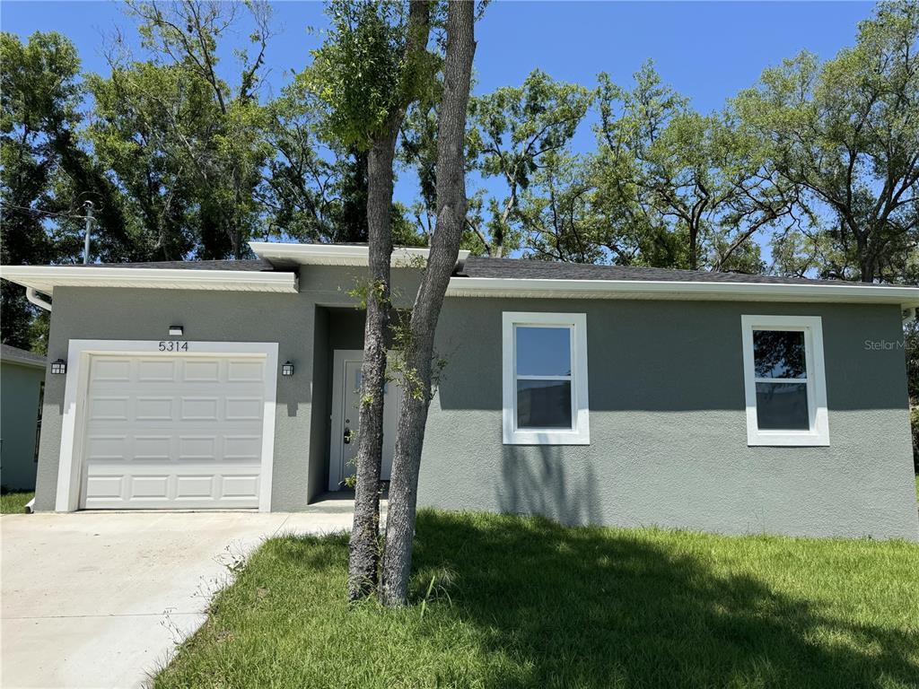 Foto principal - 5314 E Sligh Ave