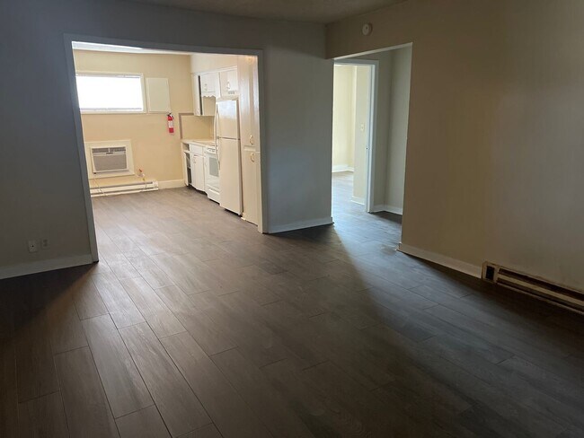Foto del edificio - 2bd / 1bth