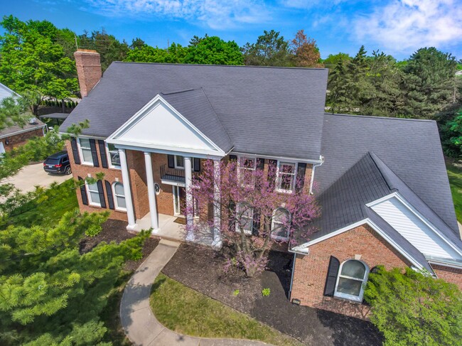 Building Photo - 4866 Riverchase Dr