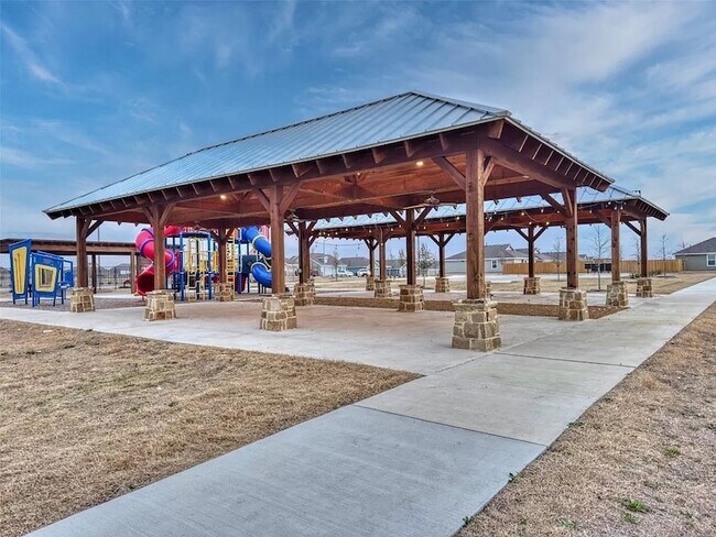 Building Photo - 2733 Slatewood Dr