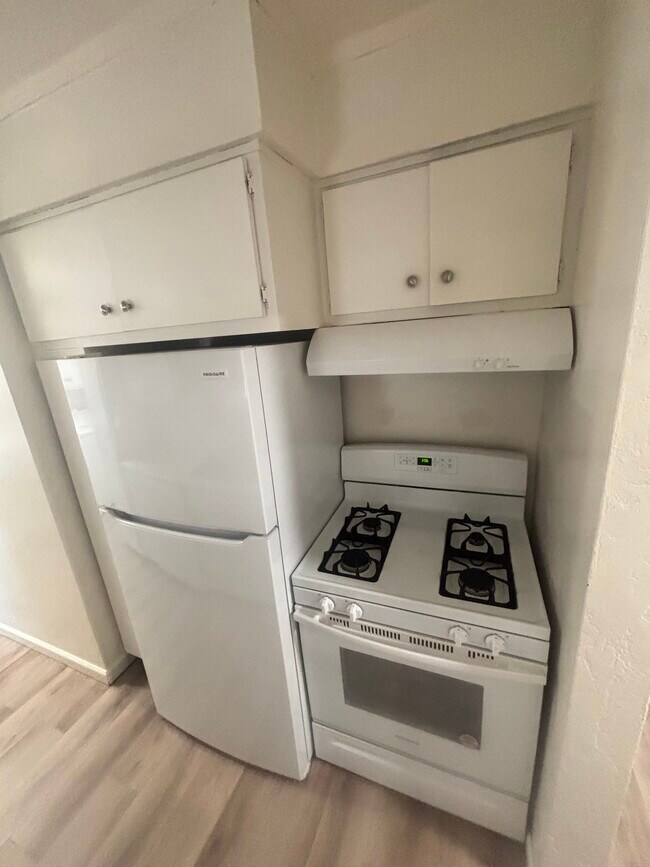 Foto del edificio - 4617 E 18th St