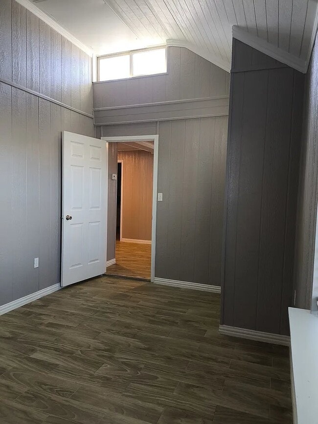 Foto del edificio - 512 Irby Ln