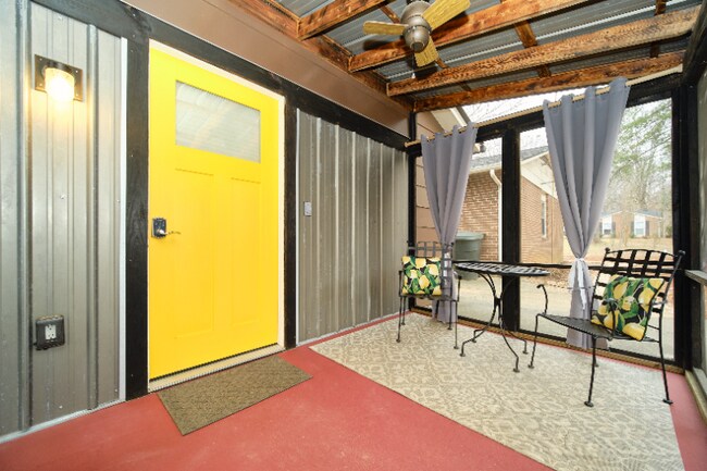 Building Photo - 2101 Tarrywood Dr