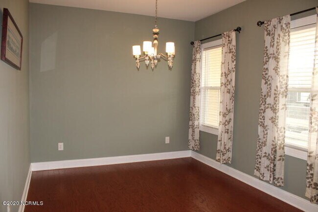 Foto del edificio - 119 Palo Alto Park Dr