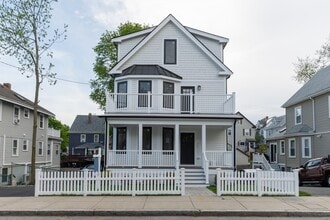 Building Photo - 66 Farquhar St