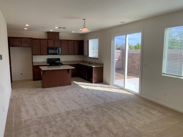 Foto del edificio - Gated community in Rocklin. Available afte...