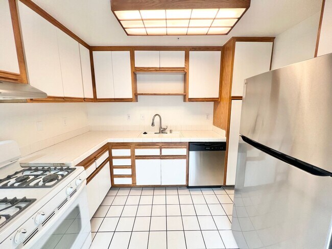 Foto del edificio - 10632 Oak St