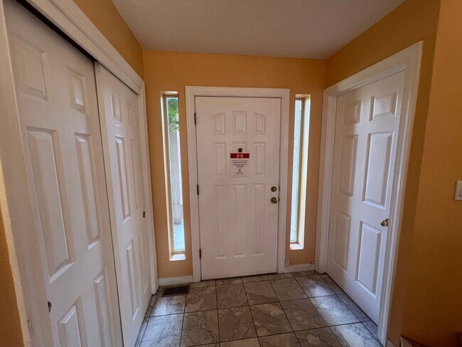 Foto del edificio - 3 Bedroom Home Available in Tanoan Near Ac...