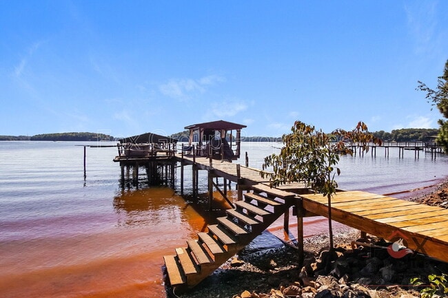 Foto del edificio - 17120 Belle Isle Dr