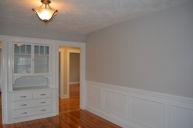 Dining Room - 11 Higgins St
