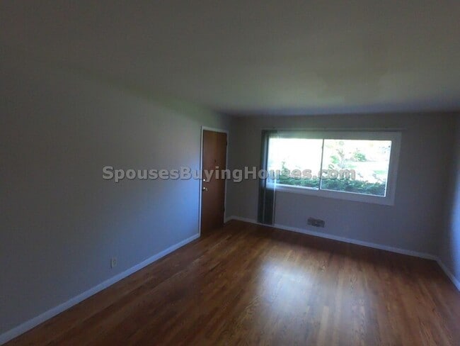 Building Photo - 6129 Laurel Hall Dr