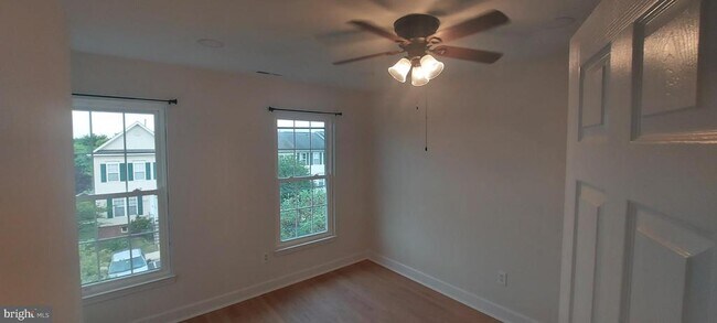 Foto del edificio - 567 Ellison Ct