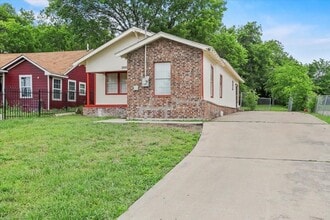 Building Photo - 3926 S Denley Dr