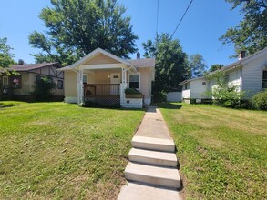 Building Photo - 504 E Virginia Ave