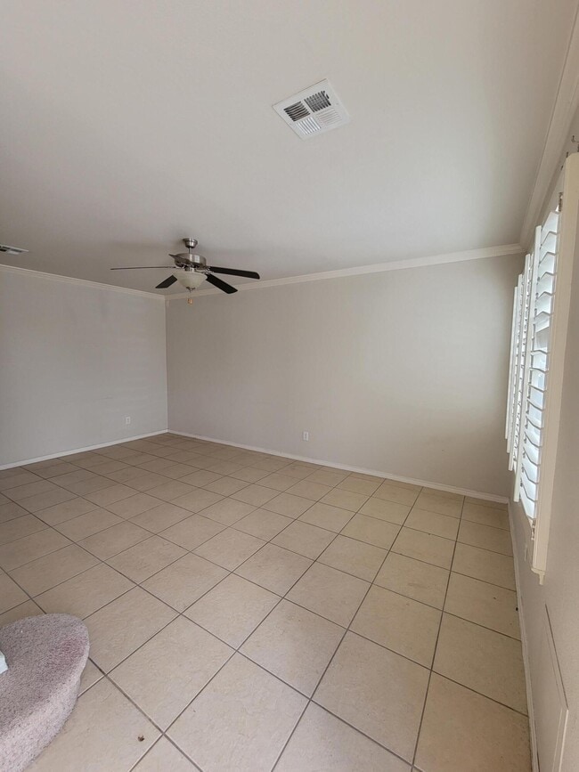 Foto del edificio - 10021 Railroad Dr