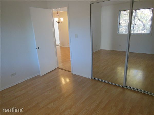Foto del edificio - 1341 E Ports O Call Dr