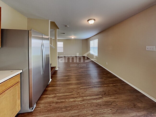 Foto del edificio - 7152 Little Mohican Dr