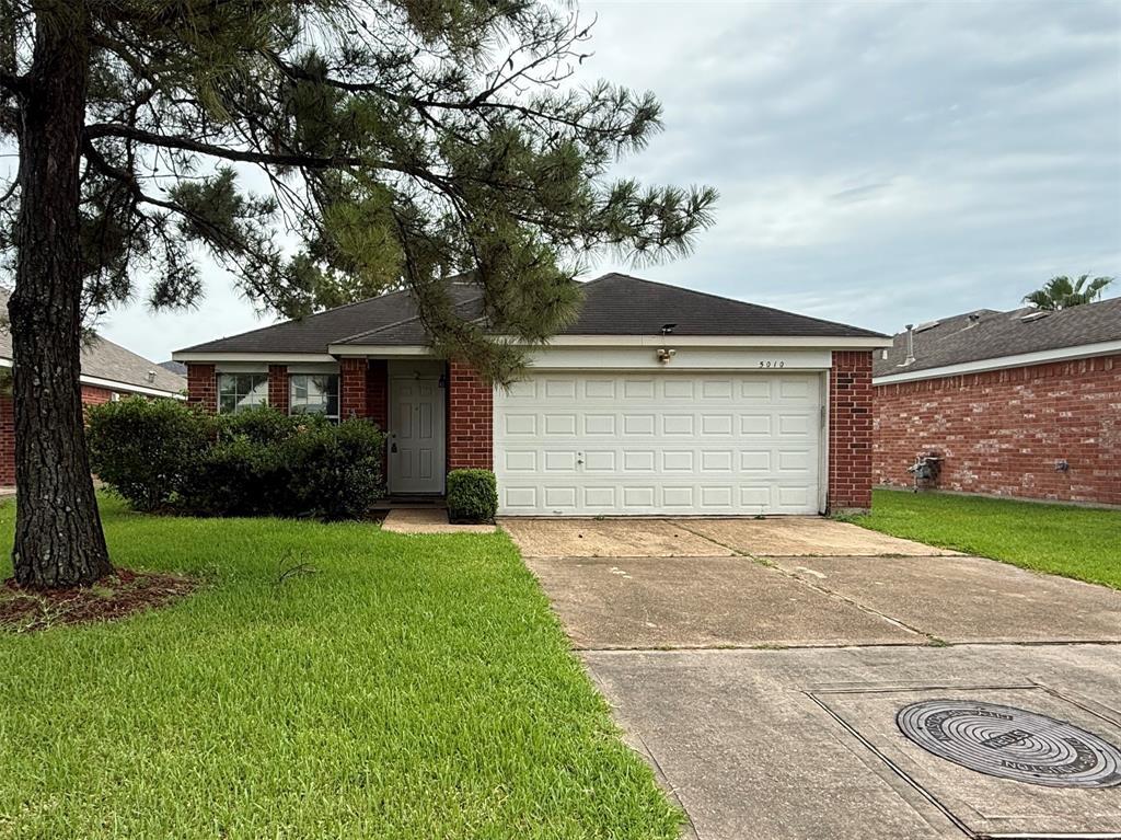 Foto principal - 5010 Woodland Meadows Ln