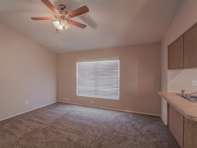 Foto del edificio - 1573 Palmstone Dr