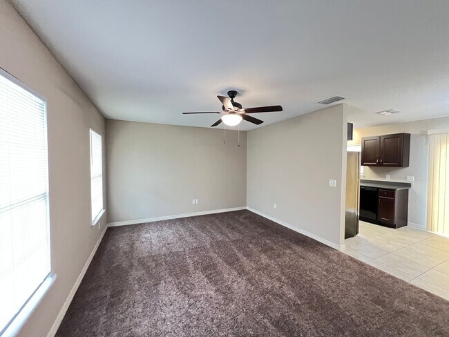 Foto del edificio - Beautiful 3 Bedroom, 2 Bathroom Home in Ocala!!