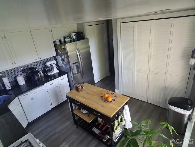 Building Photo - 361 Minstrel Ct