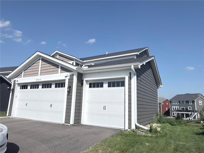 Building Photo - 4809 Stable View Dr