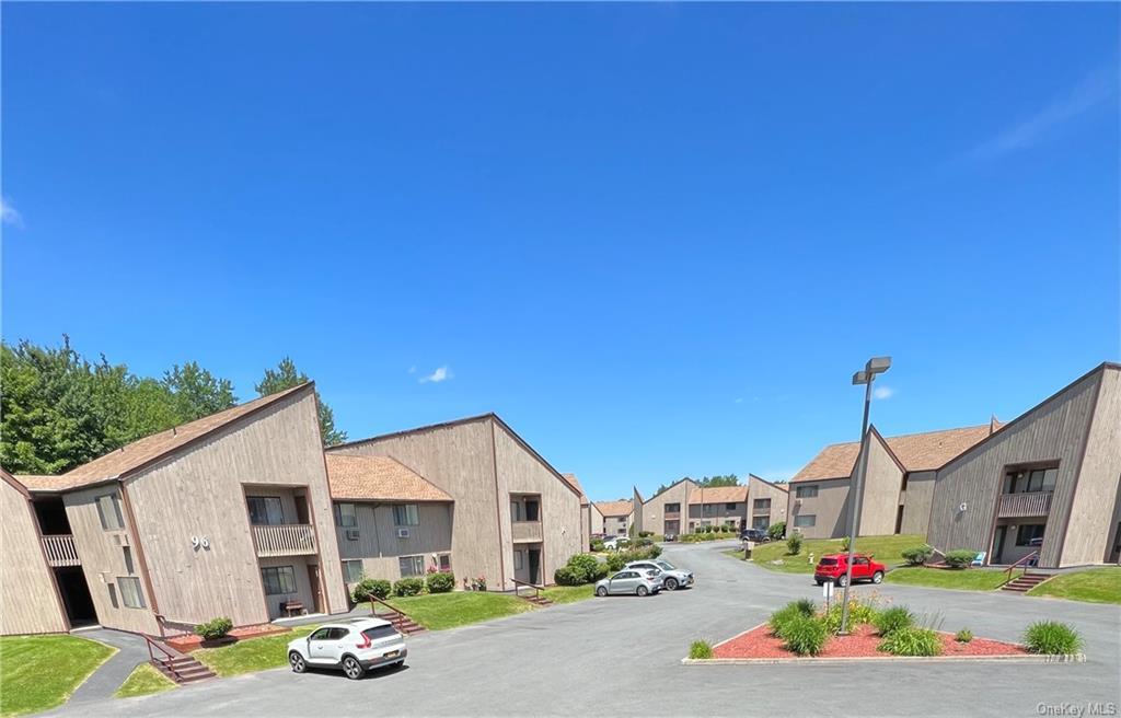 Primary Photo - 60 Davos Pointe