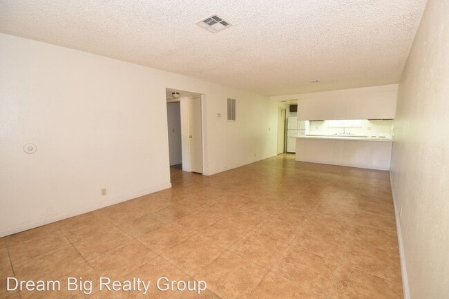 Building Photo - 2 br, 2 bath House - 4470 Rich Dr #A