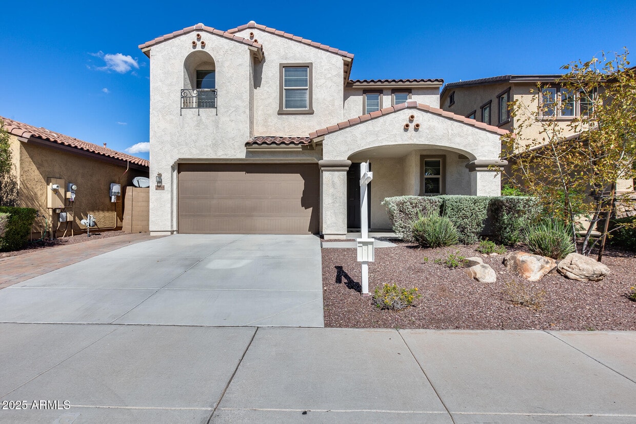 Primary Photo - 9944 W Louise Dr