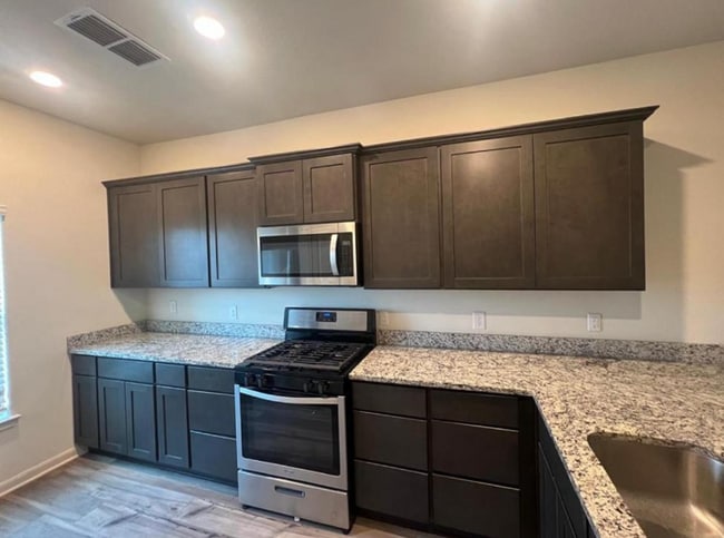 Photo - 13635 Logan Pass Dr (Ponder, TX) House