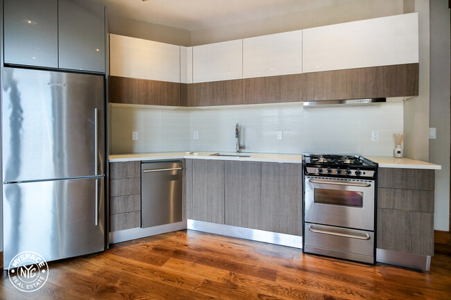 Foto del edificio - 865 Willoughby Ave