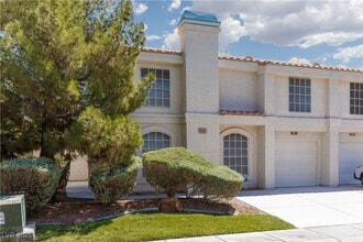 Building Photo - 1004 Sun wood Dr