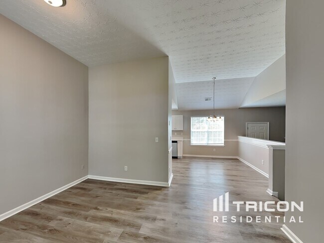 Foto del edificio - 2578 S Hills
